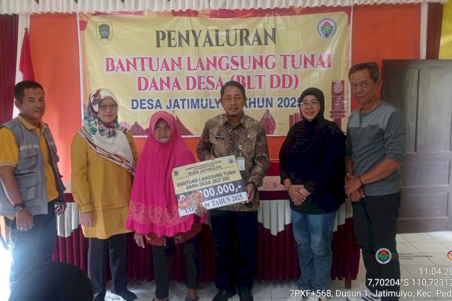 MASYARAKAT SANGAT SENANG MENERIMA  BANTUAN LANGSUNG TUNAI DANA DESA ( BLT DD ) DESA JATIMULYO  PEDAN