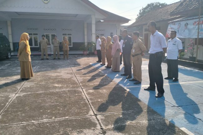 APEL PAGI KECAMATAN PEDAN  MENINGKATKAN DISIPLIN DAN LAYANAN MASYARAKAT