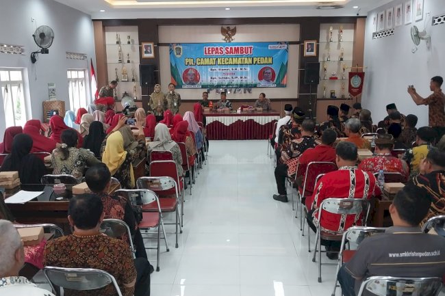 Lepas sambut PLT Camat Pedan Dari Bpk.Slamet.S.H.,M.S.iKepada Bpk. Sutopo SIP.M.Si