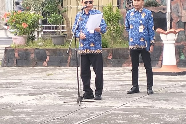 Upacara Peringatan Hari Bela Negara Di halaman Kantor Kecamatan Pedan 