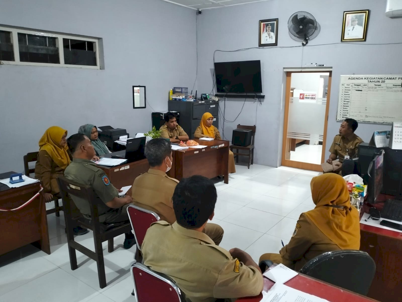 CAMAT PEDAN ADAKAN RAKOR KESIAPAN EFISIENSI ANGGARAN DAN TETAP MENGOPTIMALKAN LAYANAN MASYARAKAT