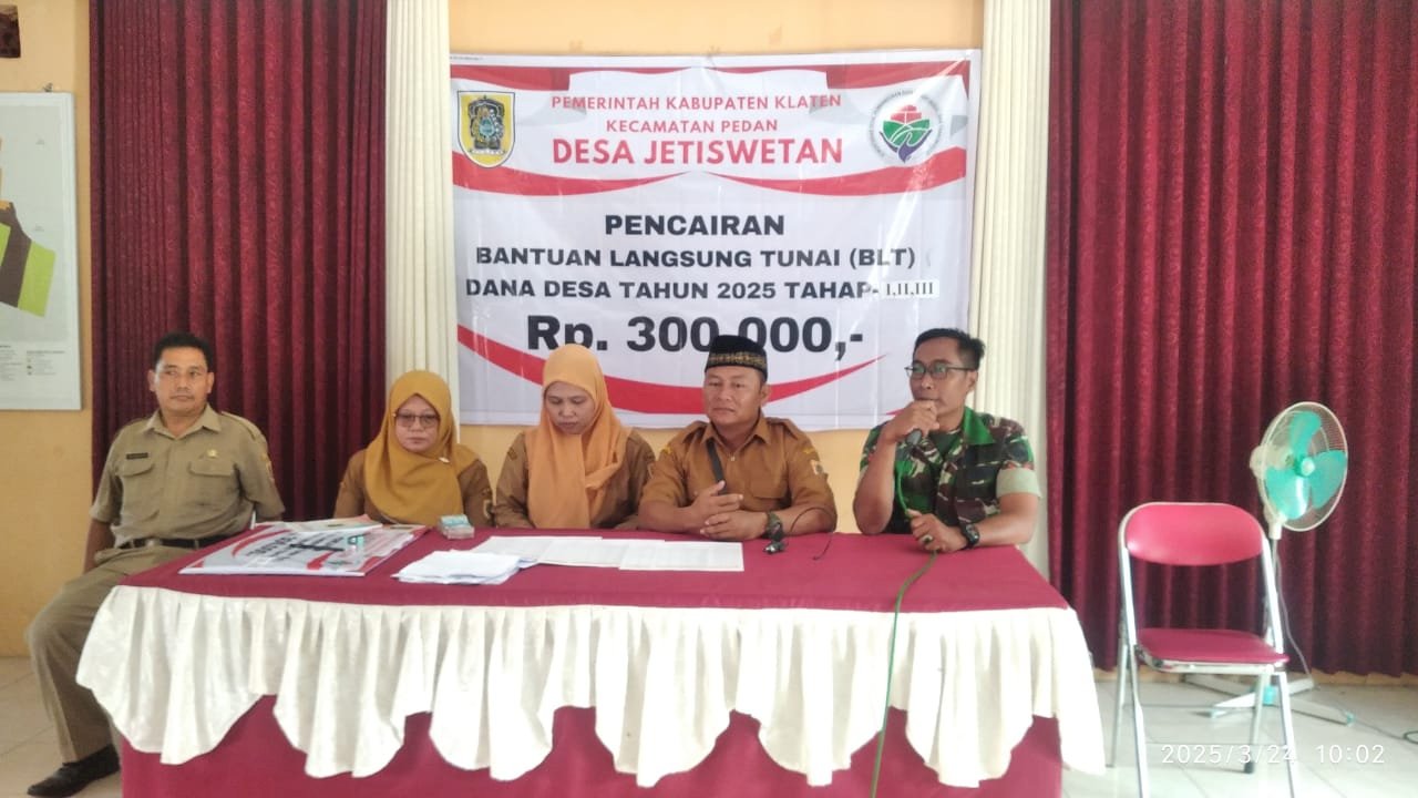 PEMDES JETIS WETAN PEDAN BERSAMA KADES SALURKAN BLT DANA DESA