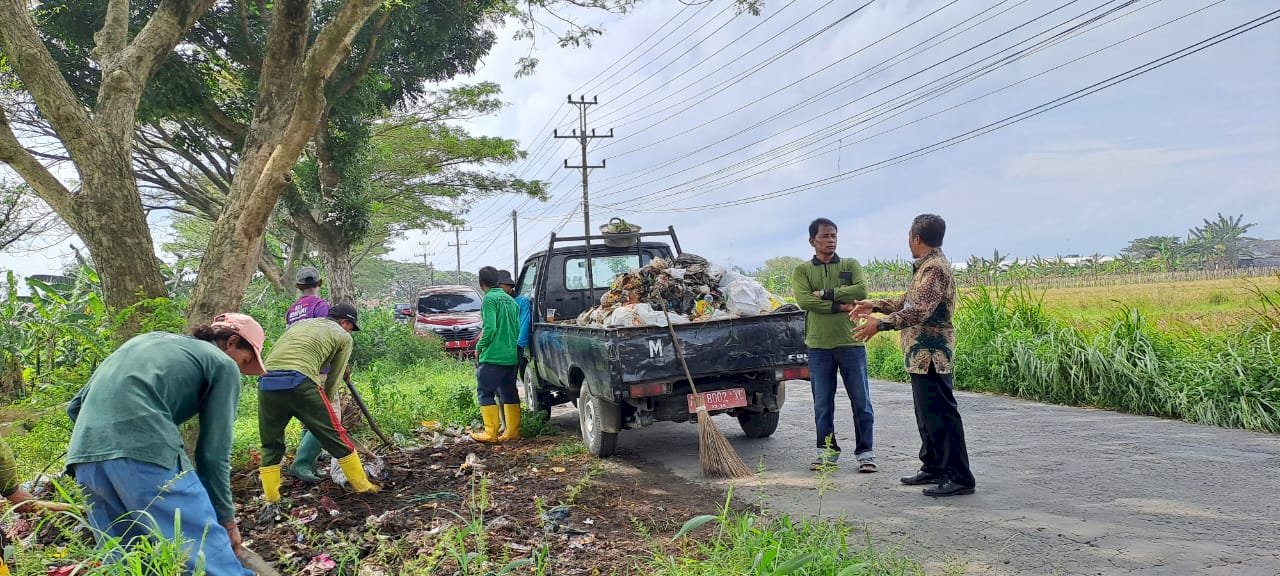 WUJUDKAN PEDAN YANG BERSIH SEHAT CAMAT GENCARKAN MONEV KEBERSIHAN SAMPAH LIAR