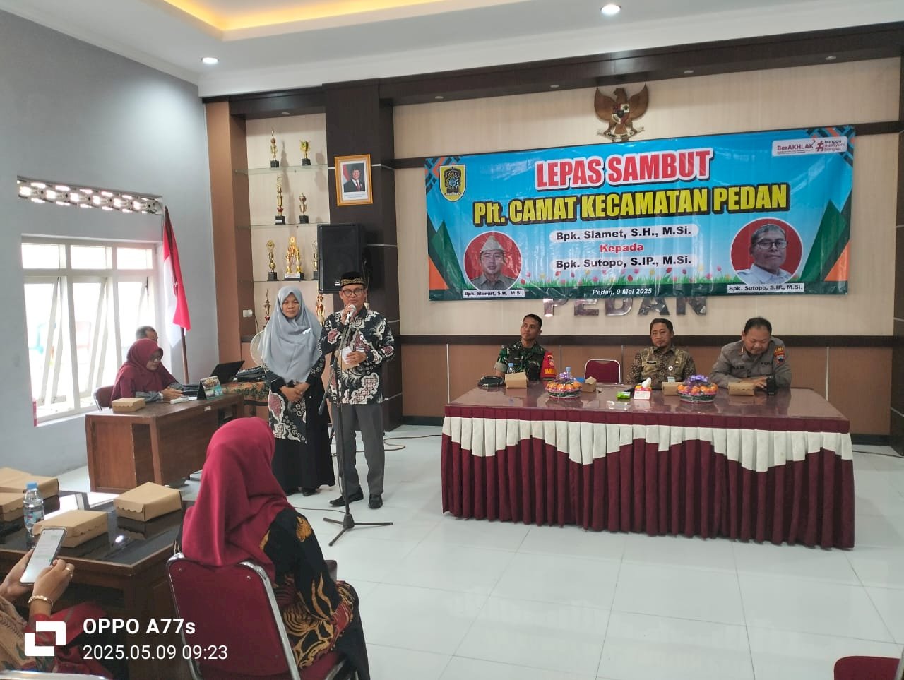 Lepas sambut PLT Camat Pedan Dari Bpk.Slamet.S.H.,M.S.iKepada Bpk. Sutopo SIP.M.Si