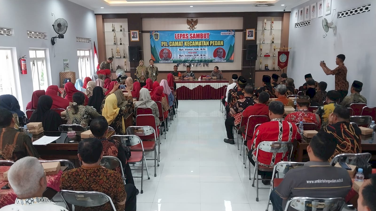 Lepas sambut PLT Camat Pedan Dari Bpk.Slamet.S.H.,M.S.iKepada Bpk. Sutopo SIP.M.Si