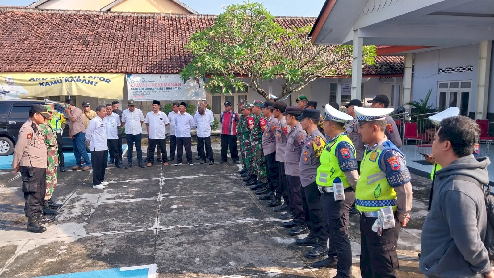 Apel Pengamanan orasi damai warga terdampak pengolahan samapah Di TPSA Troketon 