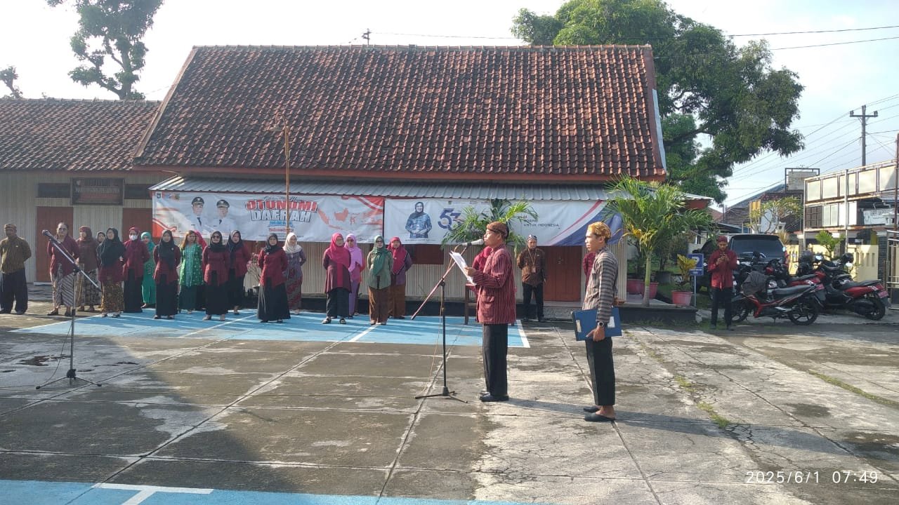 Kecamatan Pedan Melaksanakan Upacara Peringatan Hari Lahir Pancasila 