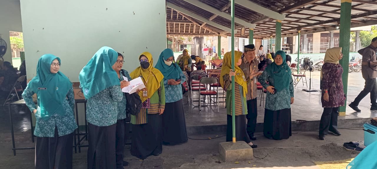 Posyandu Desa Keden menerima kunjungan Tim posyandu Kabupoaten 