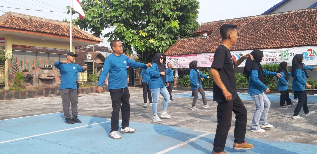 Senam Bersama Karyawan ASN Kecamatan Pedan 