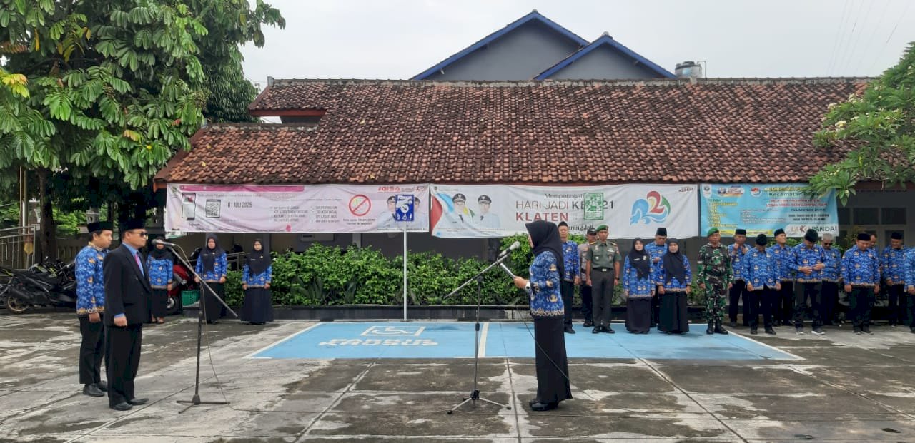 Upacara Hari Sumpah Pemuda Yang Ke 97 di Halaman Kantor Kecamatan Pedan