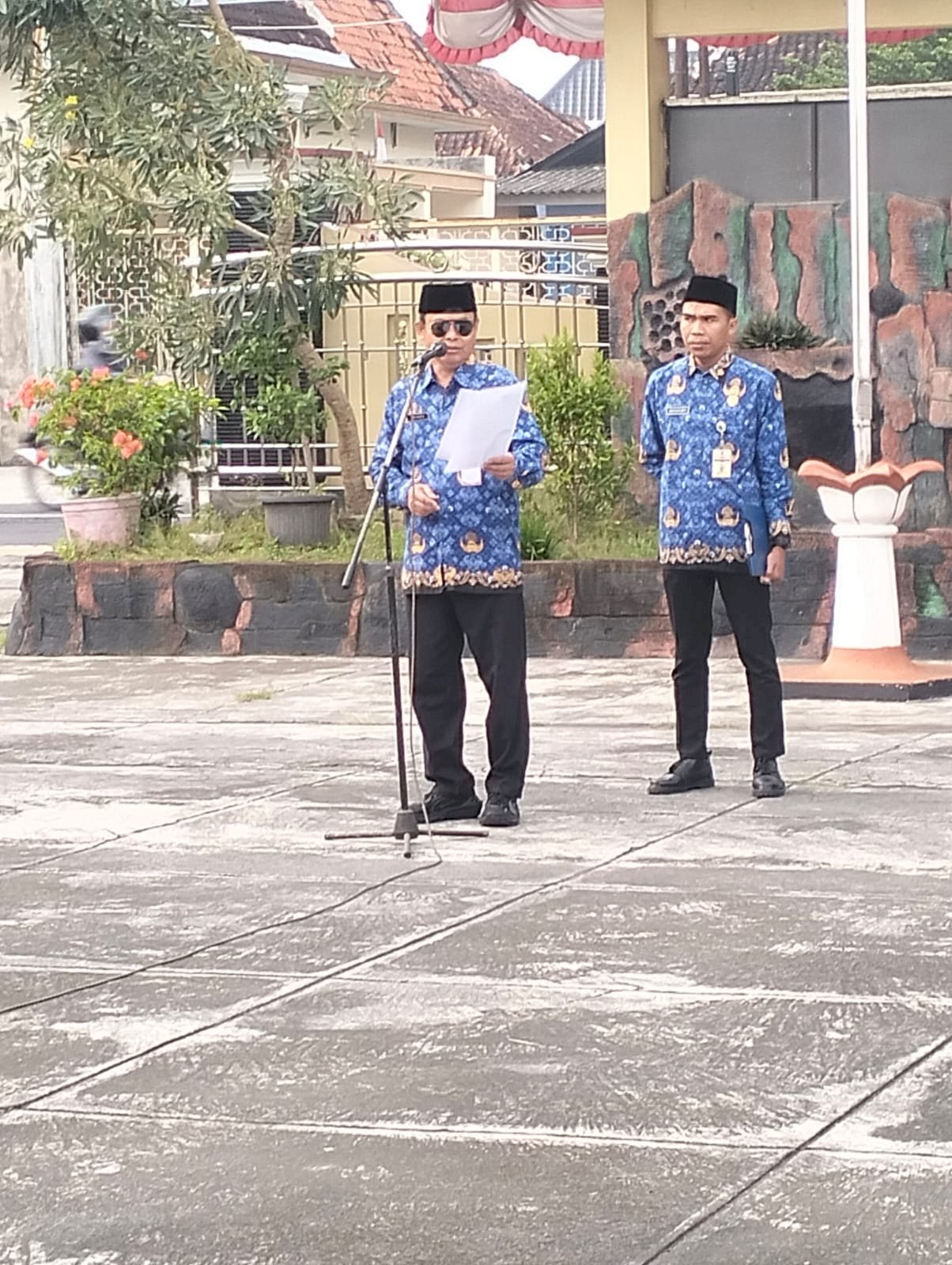 Upacara Peringatan Hari Bela Negara Di halaman Kantor Kecamatan Pedan 