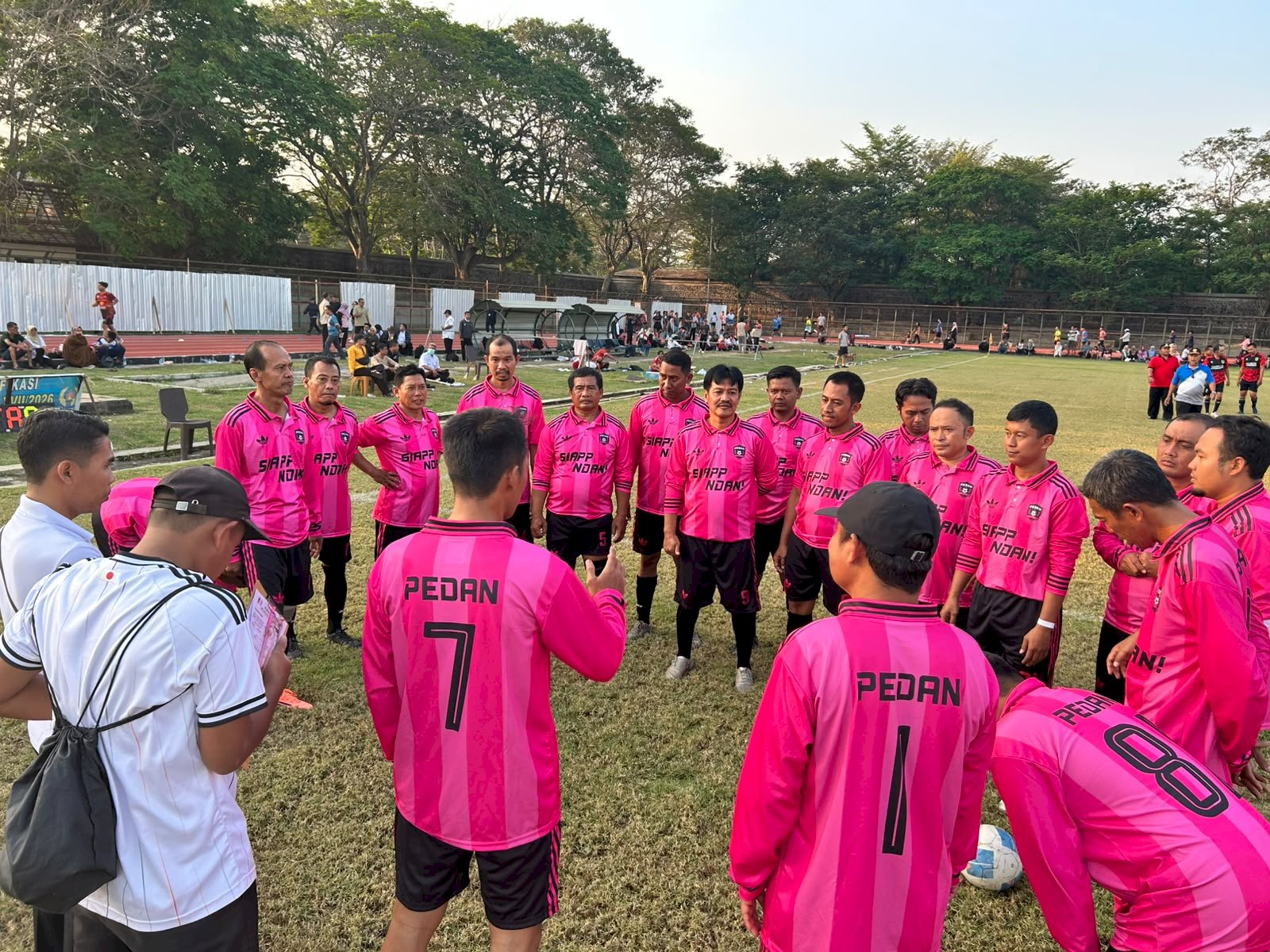 Kecamatan Pedan Mengikuti Turnamen pertandingan Sepak Bola ASN Di Kabupaten Klaten
