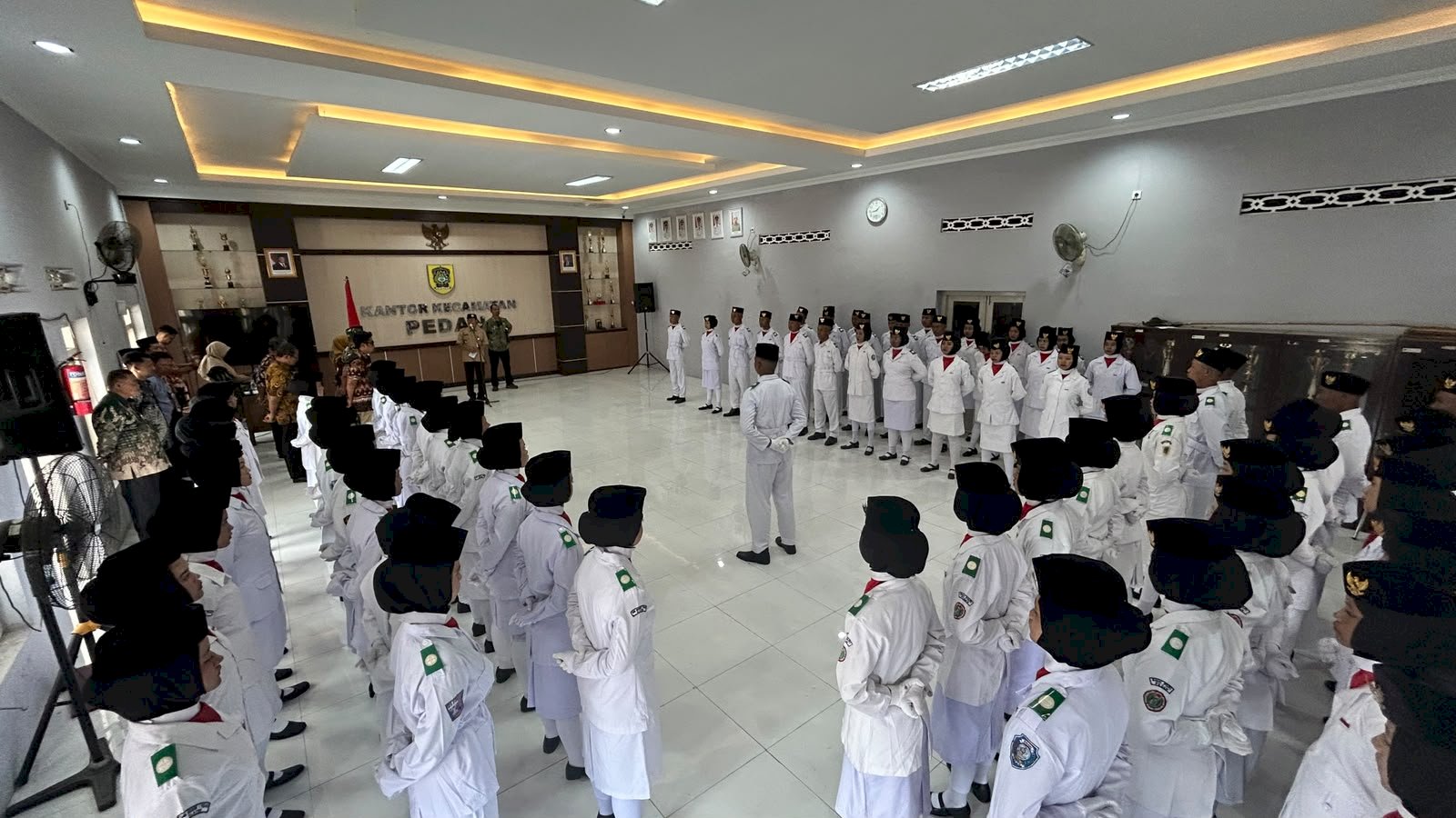 Pengukuhan Pasukan Pengibar Bendera Kecamatan Pedan 