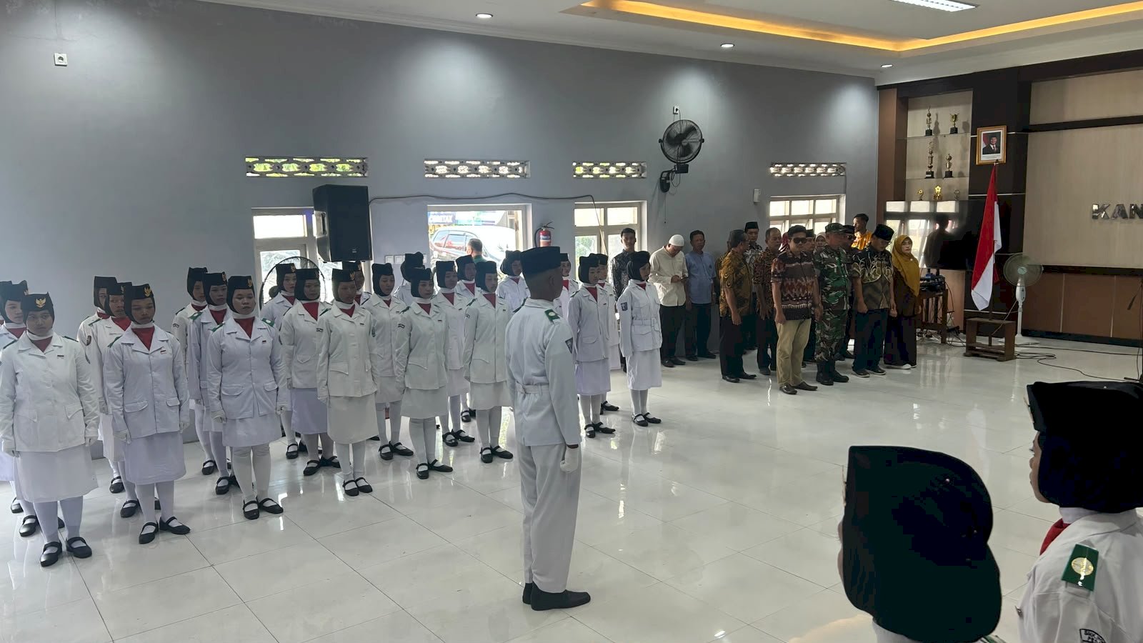 Pengukuhan Pasukan Pengibar Bendera Kecamatan Pedan 