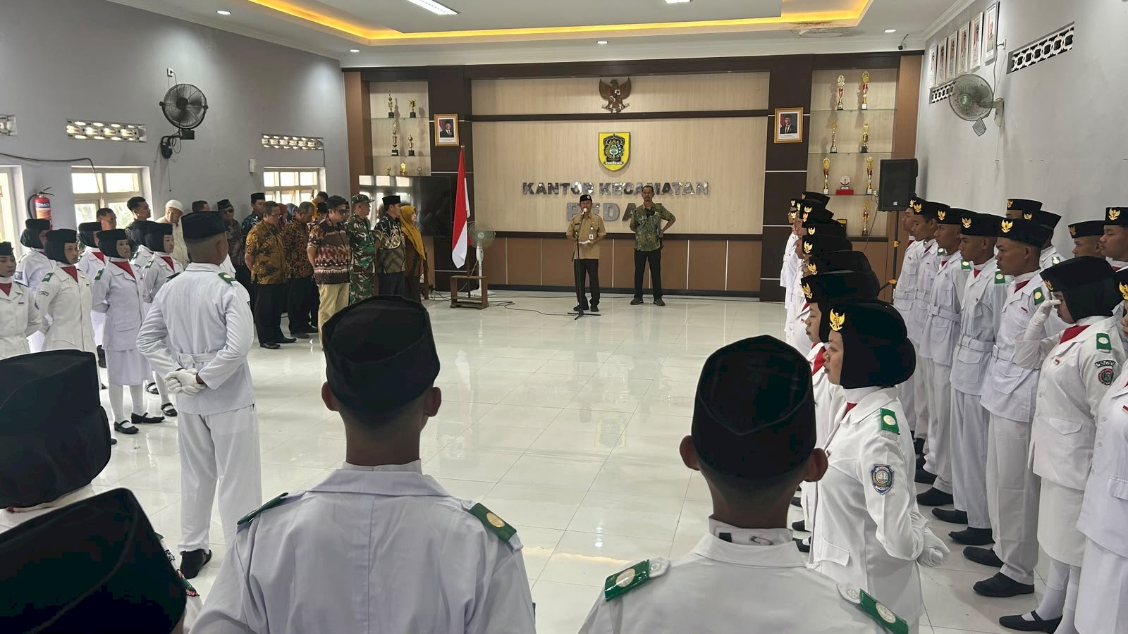 Pengukuhan Pasukan Pengibar Bendera Kecamatan Pedan 